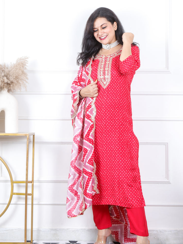 Daarshvi Candy Red Embellished Neck Bandani Printed Muslin 3 Piece Set