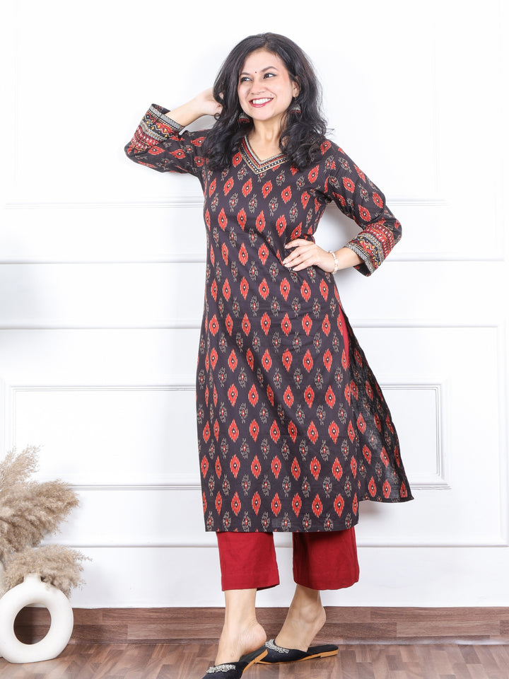 Daarshvi Ebony Black Printed V Neckline Lace Work Cotton Kurti