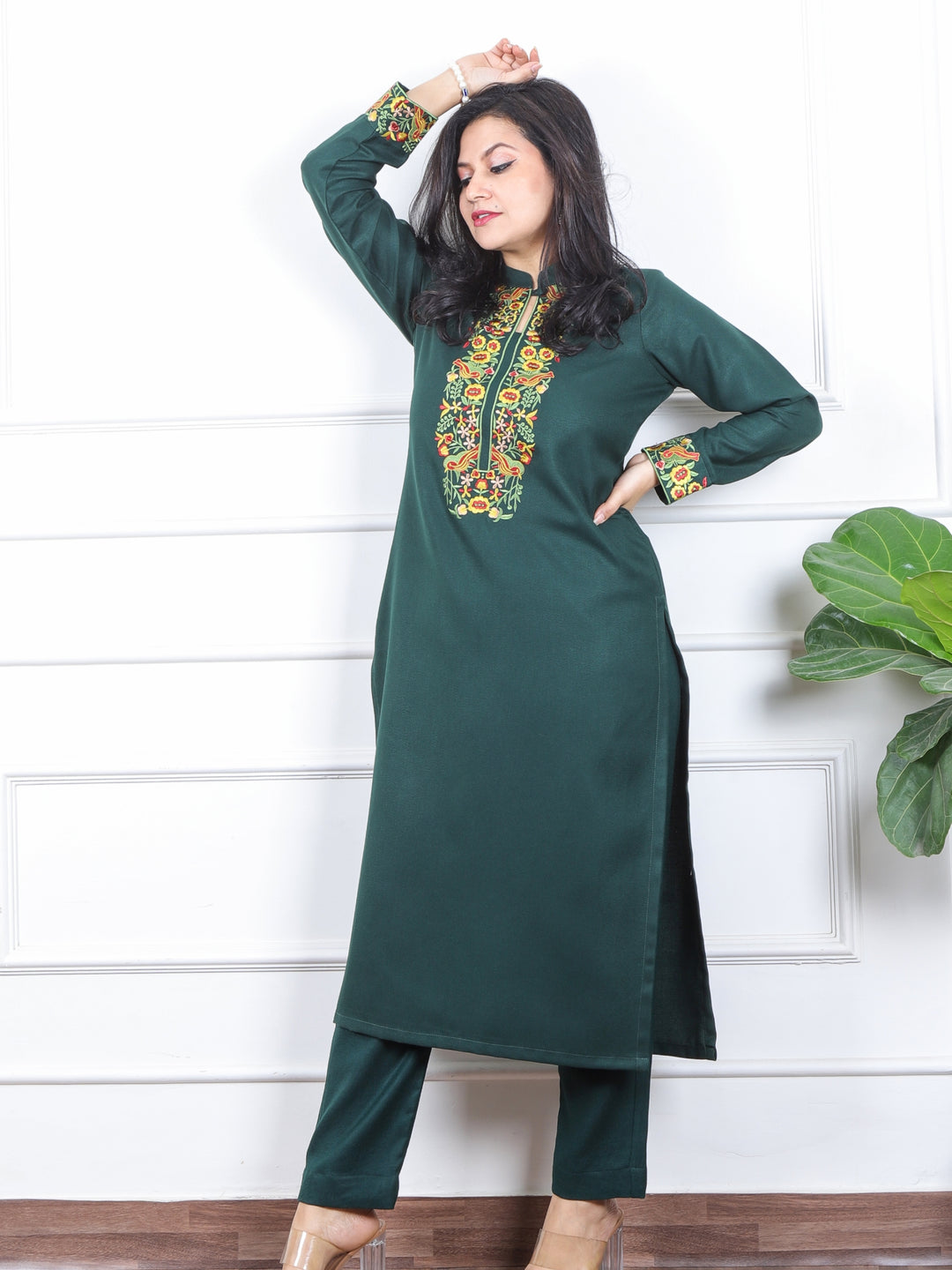 छाया Dark Green Thread Embroidered Neck Semi Pashmina Winter Kurti