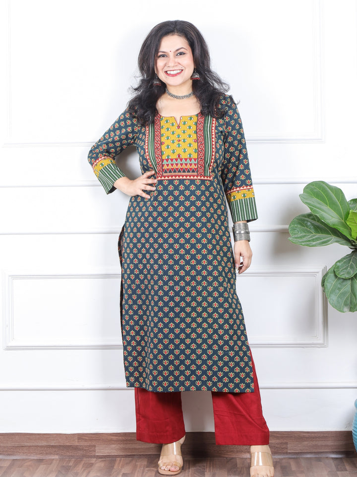 छाया Pine Green Ajrak Print Patch In Ajrak Printed Cotton Kurti-D3