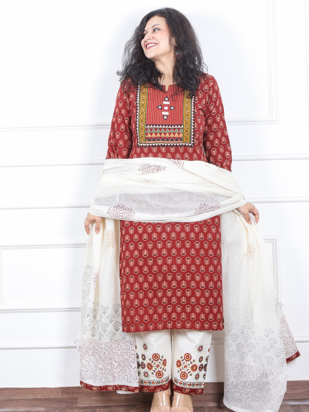 छबेली Cherry Red Kutch Mirror Neck Work Print Cotton 3 Piece Set- D2