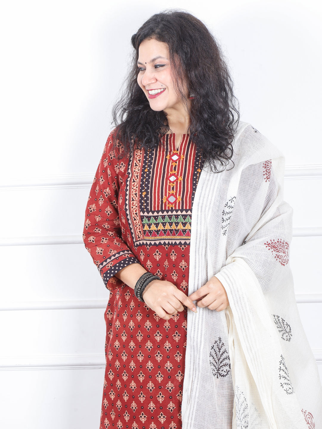 छबेली Cherry Red Kutch Mirror Neck Work Print Cotton 3 Piece Set D1