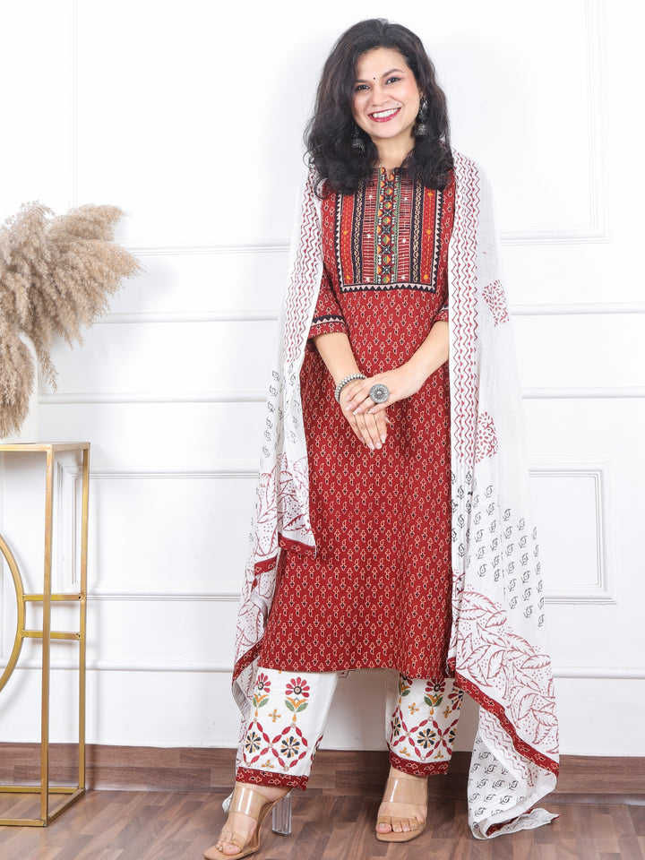 छबेली Cherry Red Kutch Mirror Neck Work Print Cotton 3 Piece Set- D3