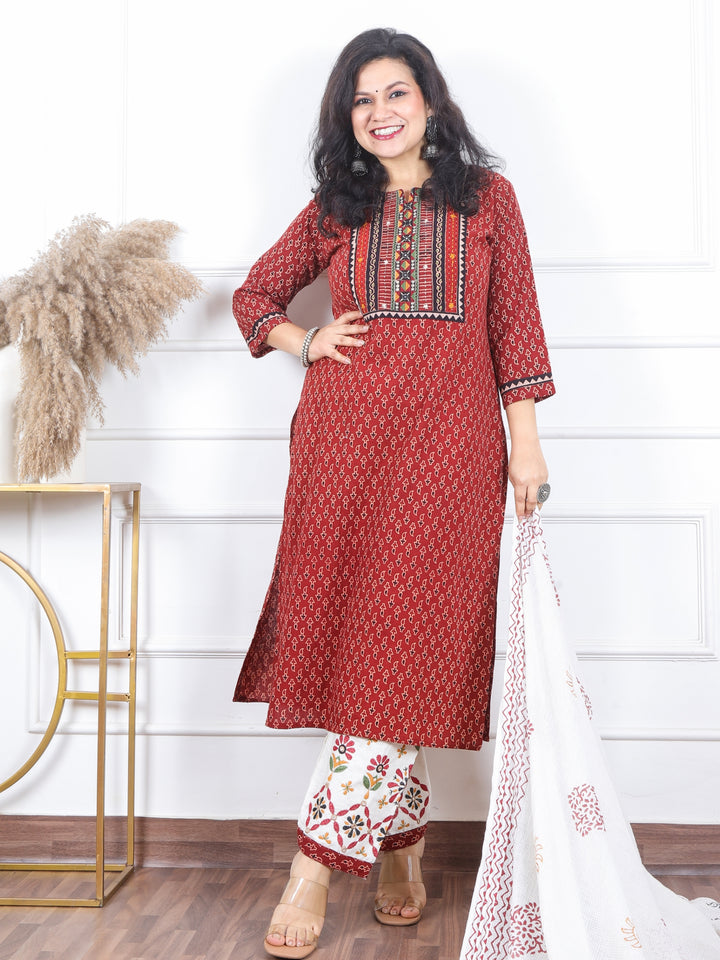 छबेली Cherry Red Kutch Mirror Neck Work Print Cotton 3 Piece Set- D3