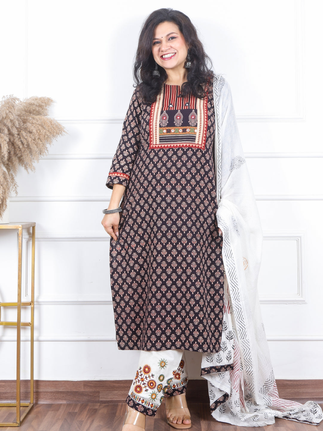 छबेली Raven Black Kutch Mirror Neck Work Print Cotton 3 Piece Set- D4