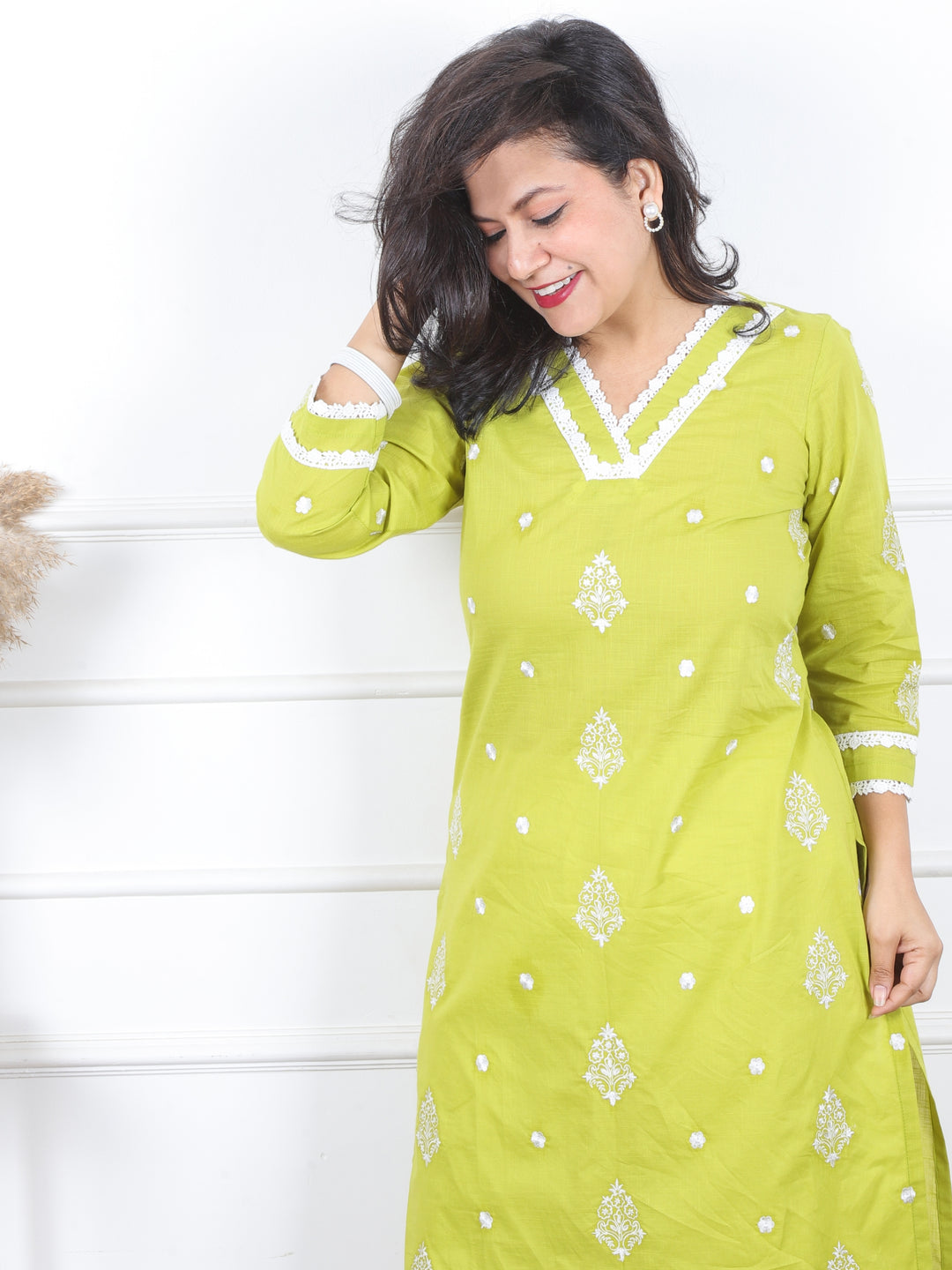 Subhranti Minty Green V Neck Lace Work Embroidered Cotton Slub Kurti