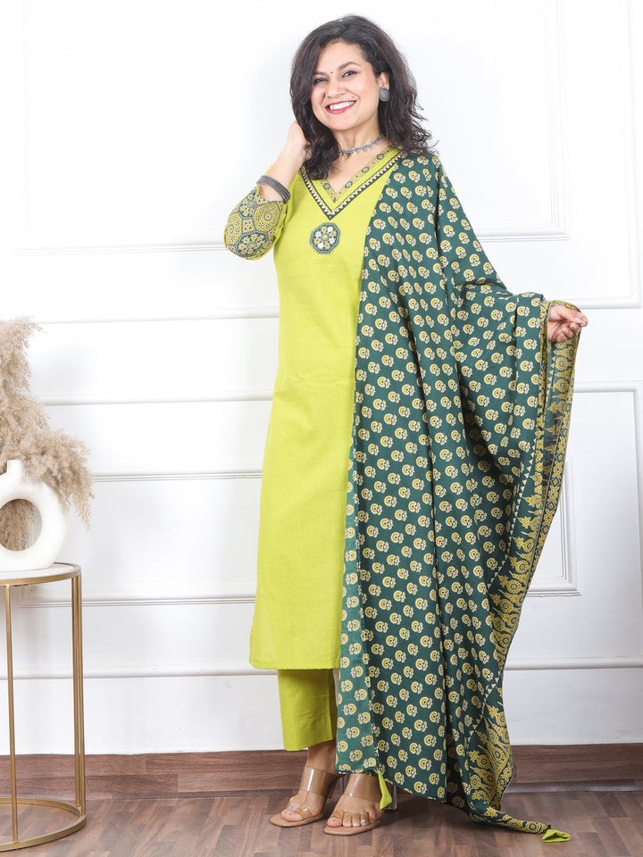 Shaniya Mint Green V Neck Ajrak Print lace Work Cotton Slub 3 Piece Set