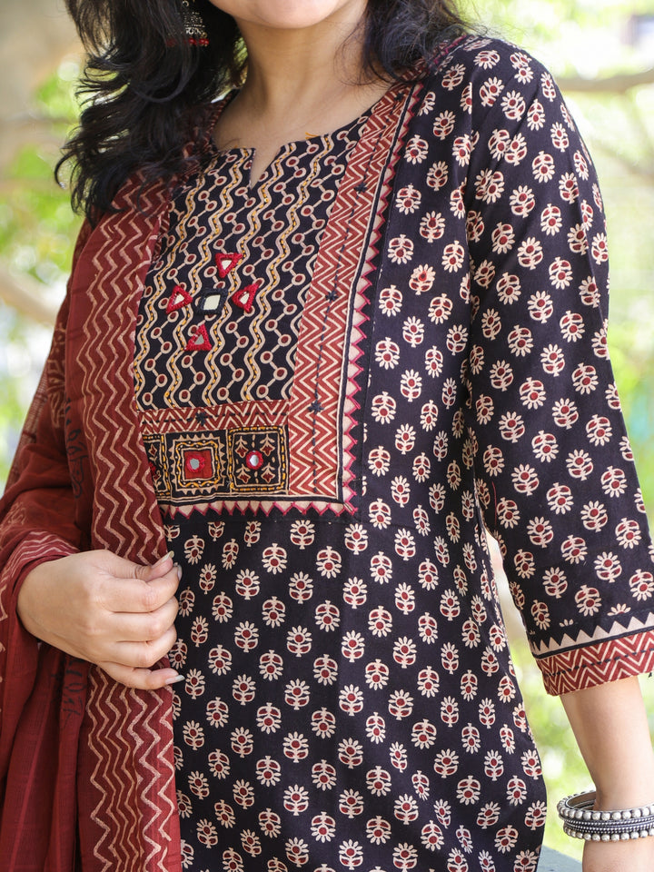 Kahish Faded Black Kutch Patch with Mirror Work Print Cotton 3 Piece Set