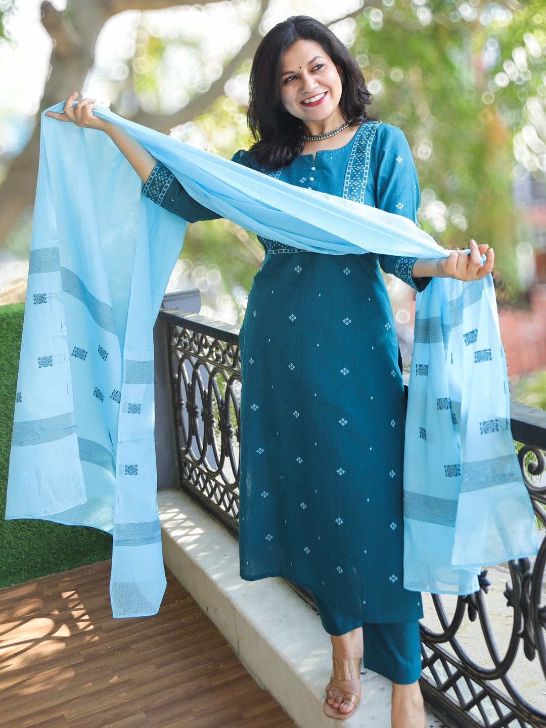 Wamiqa Arabian Teal All Over Thread Weaved Handloom Cotton 3 Piece Set