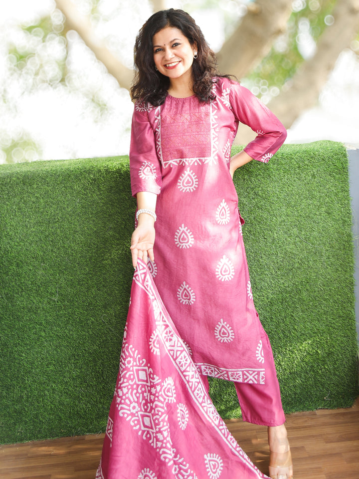 Sundari Onion Purple Embriodered Neck in Batik Print Chanderi 3 Piece Set