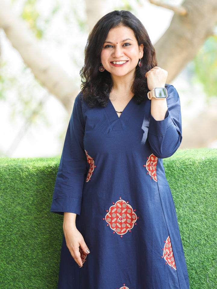 Chanda Navy Blue V Neck Applique Work with Mirror Cotton Co-Ord Set