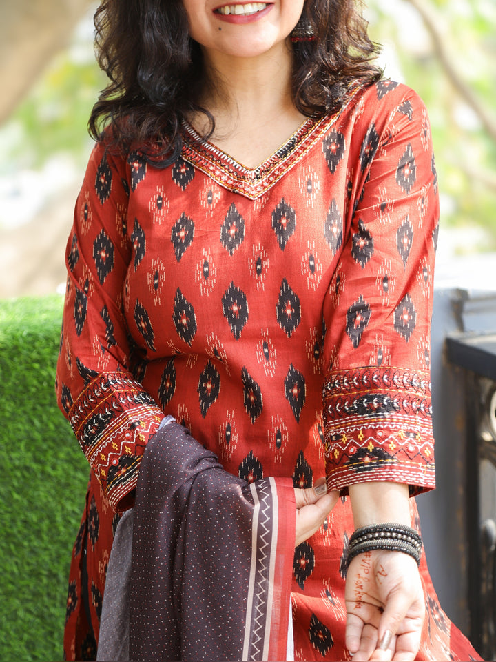 Chanda Berry Red V Neckline with Lace Work In Printed Cotton 3 Piece Set