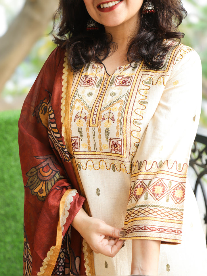 Chanda Buttermilk Beige Printed Necline with Kantha Detailing Cotton 3 Piece Set