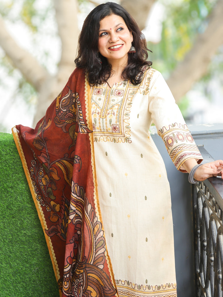 Chanda Buttermilk Beige Printed Necline with Kantha Detailing Cotton 3 Piece Set
