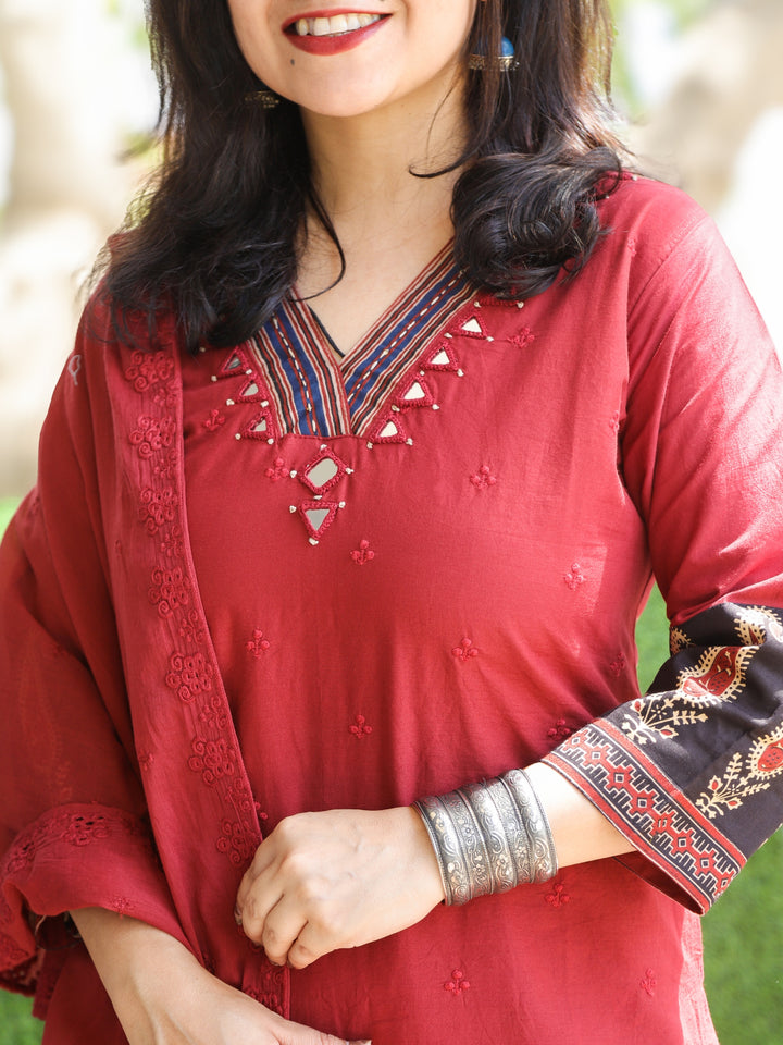 Chanda Dark Maroon V Neck Mirror Work Thread Buti Cotton 3 Piece Set