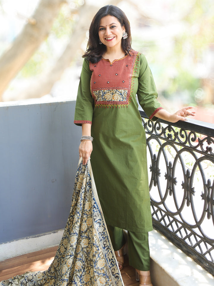Pankhudi Forest Green Zig-Zag Print Patch with Mirror Detailing Cotton 3 Piece Set