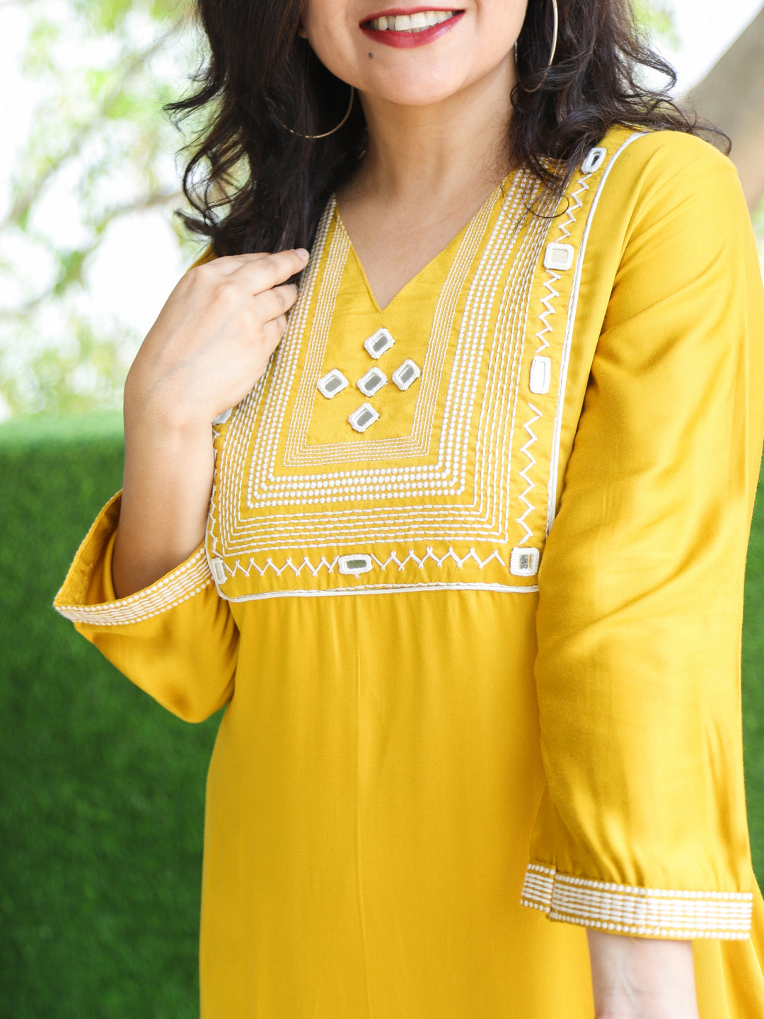 Qawali Bee Yellow Thread Work Neck with Mirror Detailing Cotton Silk 2 Piece Set