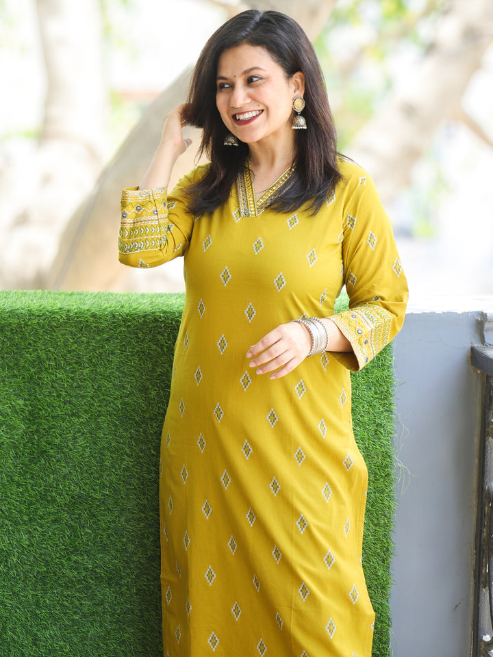 Gulkaand Corn Yellow V Neck Thread Work with Patra Detailing Cotton Kurti