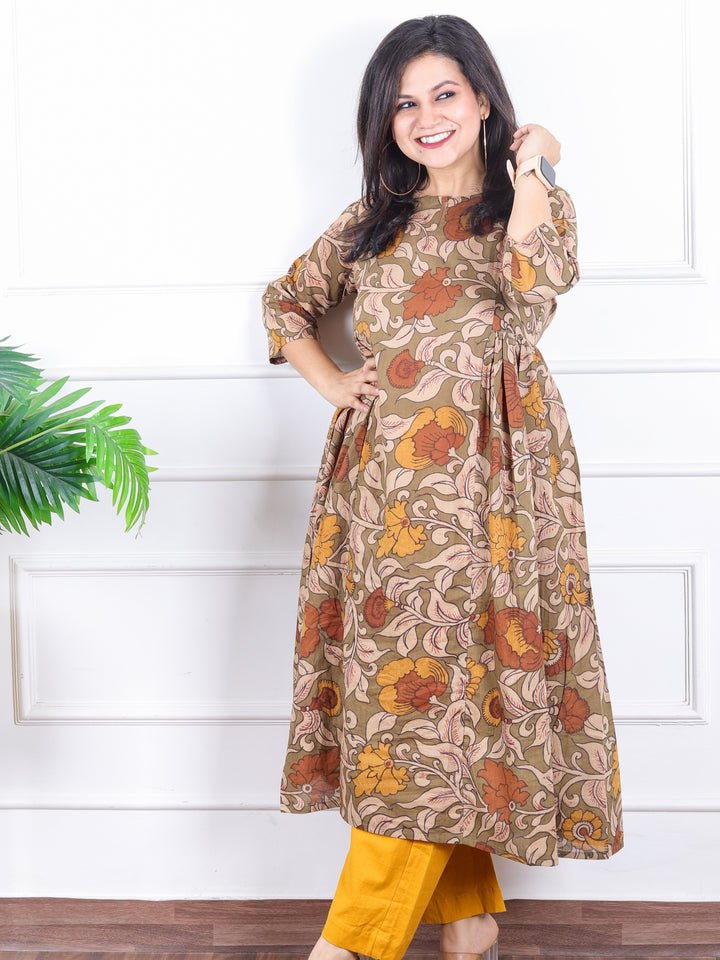 Rangoli Fern Green Kalamkari Floral Printed Panel Work Cotton Kurti