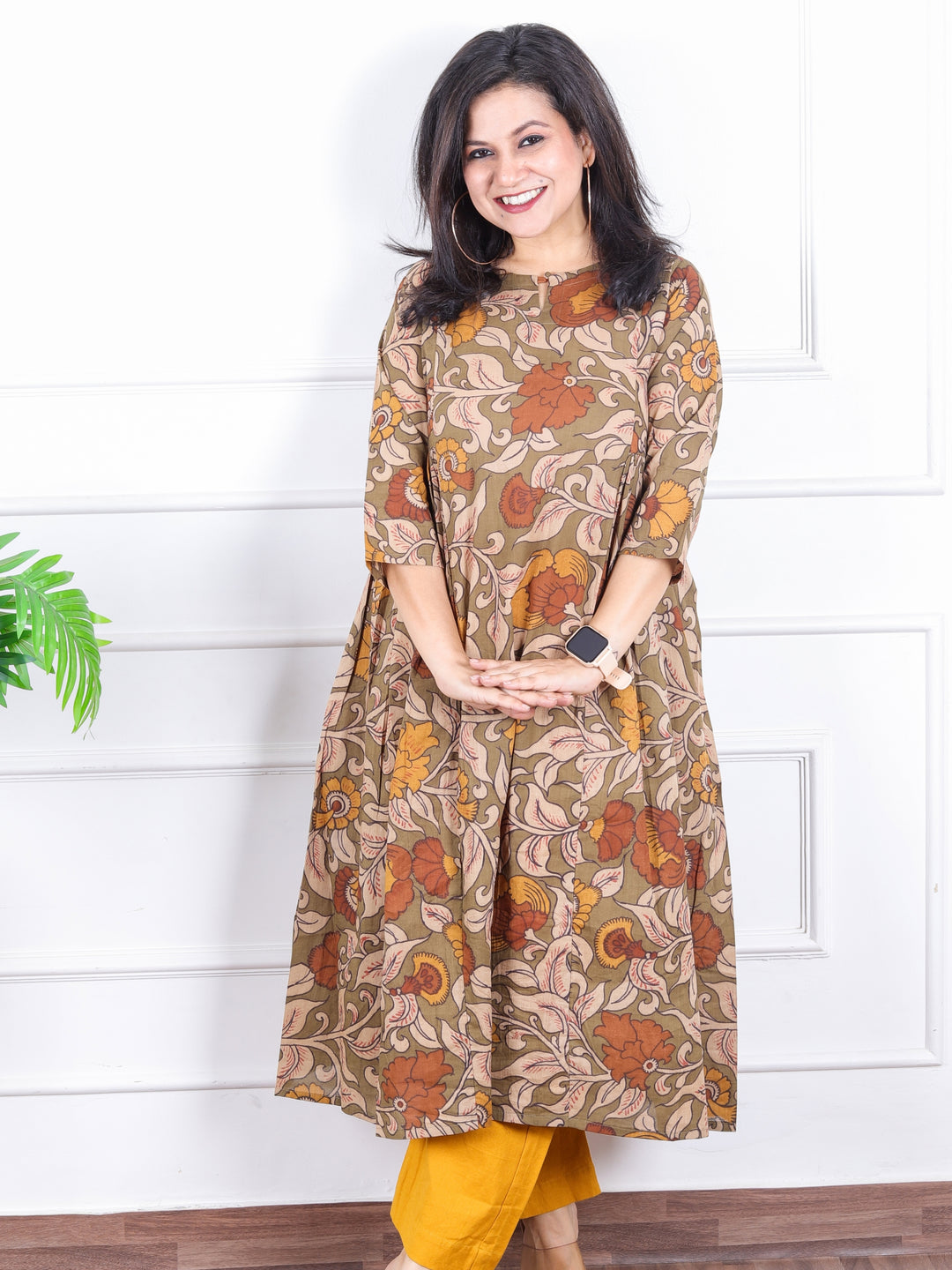 Rangoli Fern Green Kalamkari Floral Printed Panel Work Cotton Kurti