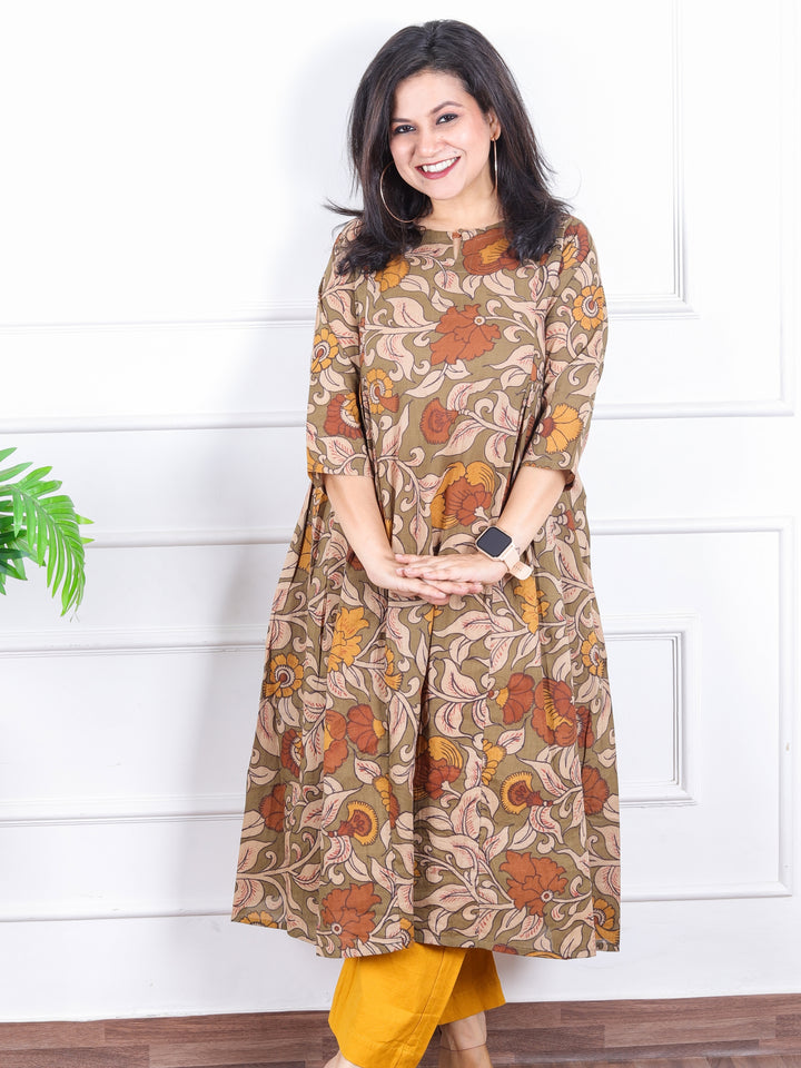 Rangoli Fern Green Kalamkari Floral Printed Panel Work Cotton Kurti