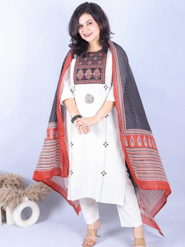 Aahista Shell White Kutch Work Patch with Mirror Work Printed Cotton 3 Piece Set