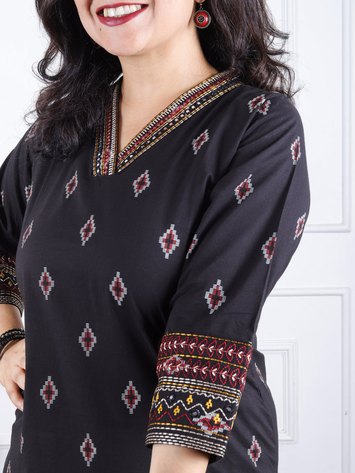 Aahista Ebony Black V Embellish Neck with All Over Pigment Print Work Cotton Kurti