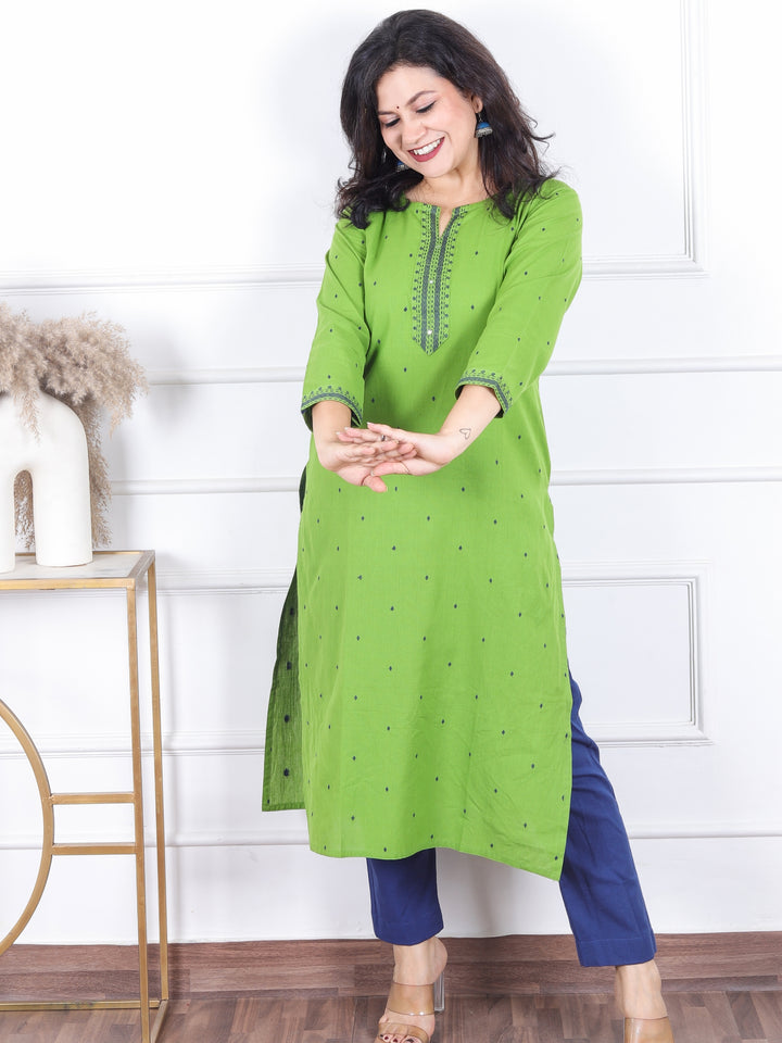 Masakkali Parrot Green Patra Work Patch with All Over Thread Buti Cotton Kurti