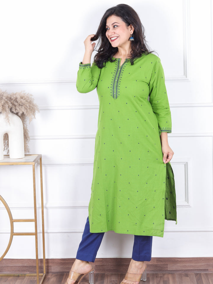 Masakkali Parrot Green Patra Work Patch with All Over Thread Buti Cotton Kurti