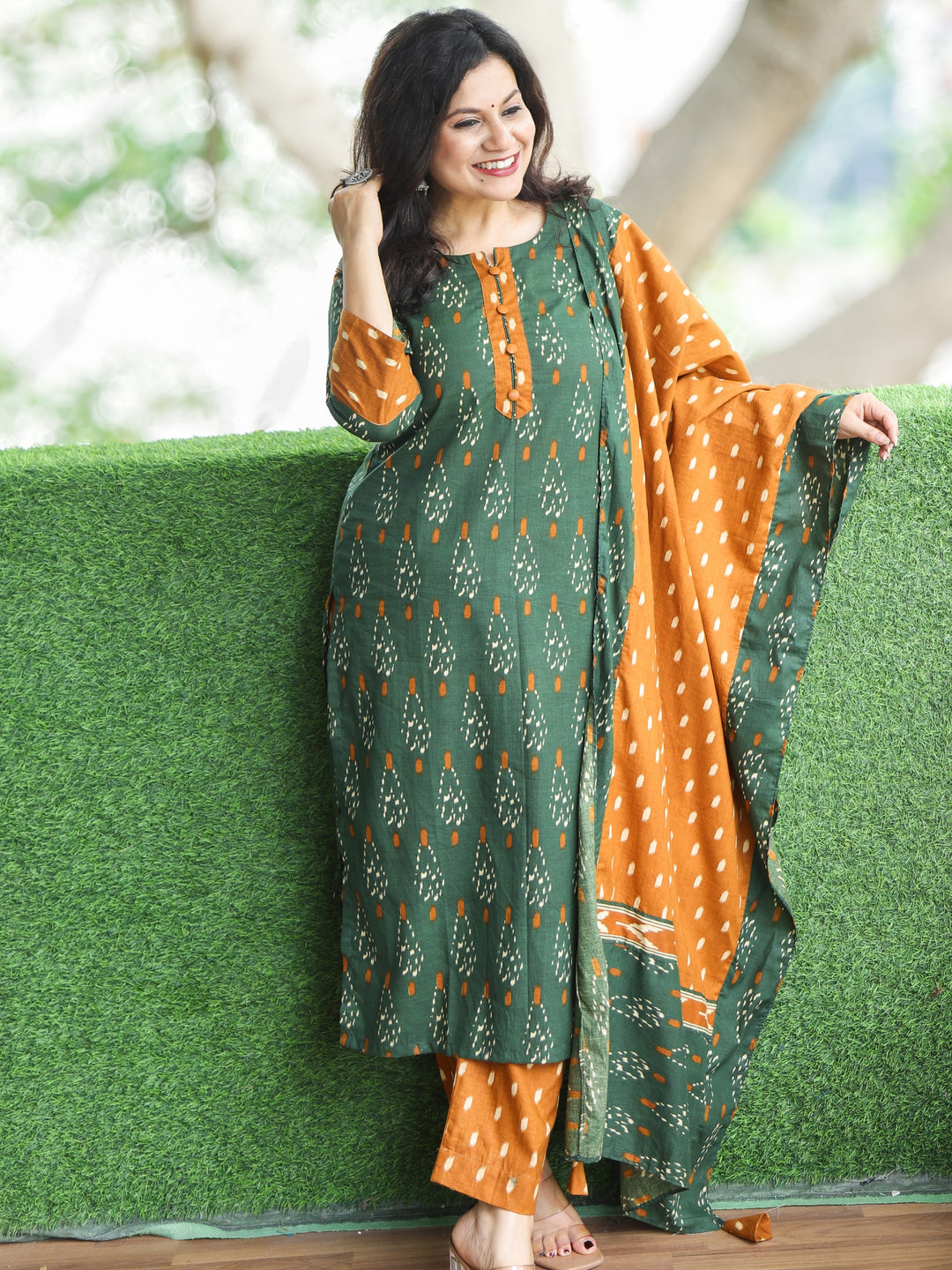 Sadhgi Forest Green Patch Neck with Potli Button Ikkat Digital Print Cotton 3 Piece Set