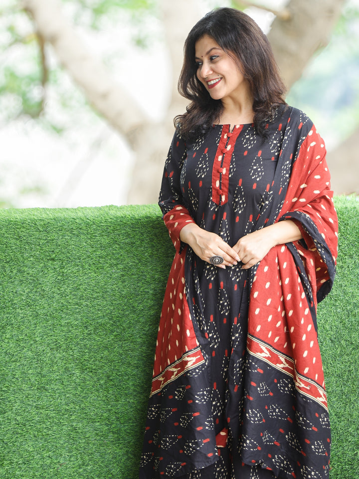 Sadhgi Night Black Patch Neck with Potli Button Ikkat Digital Print Cotton 3 Piece Set