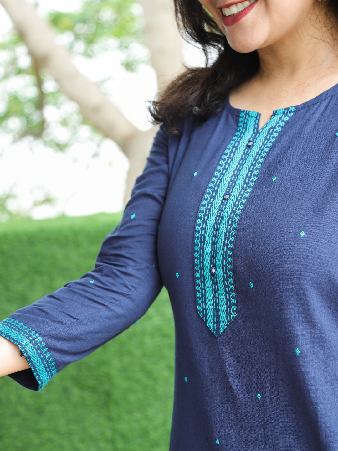 Masakkali Navy Blue Patra Work Patch with All Over Thread Buti Cotton Kurti