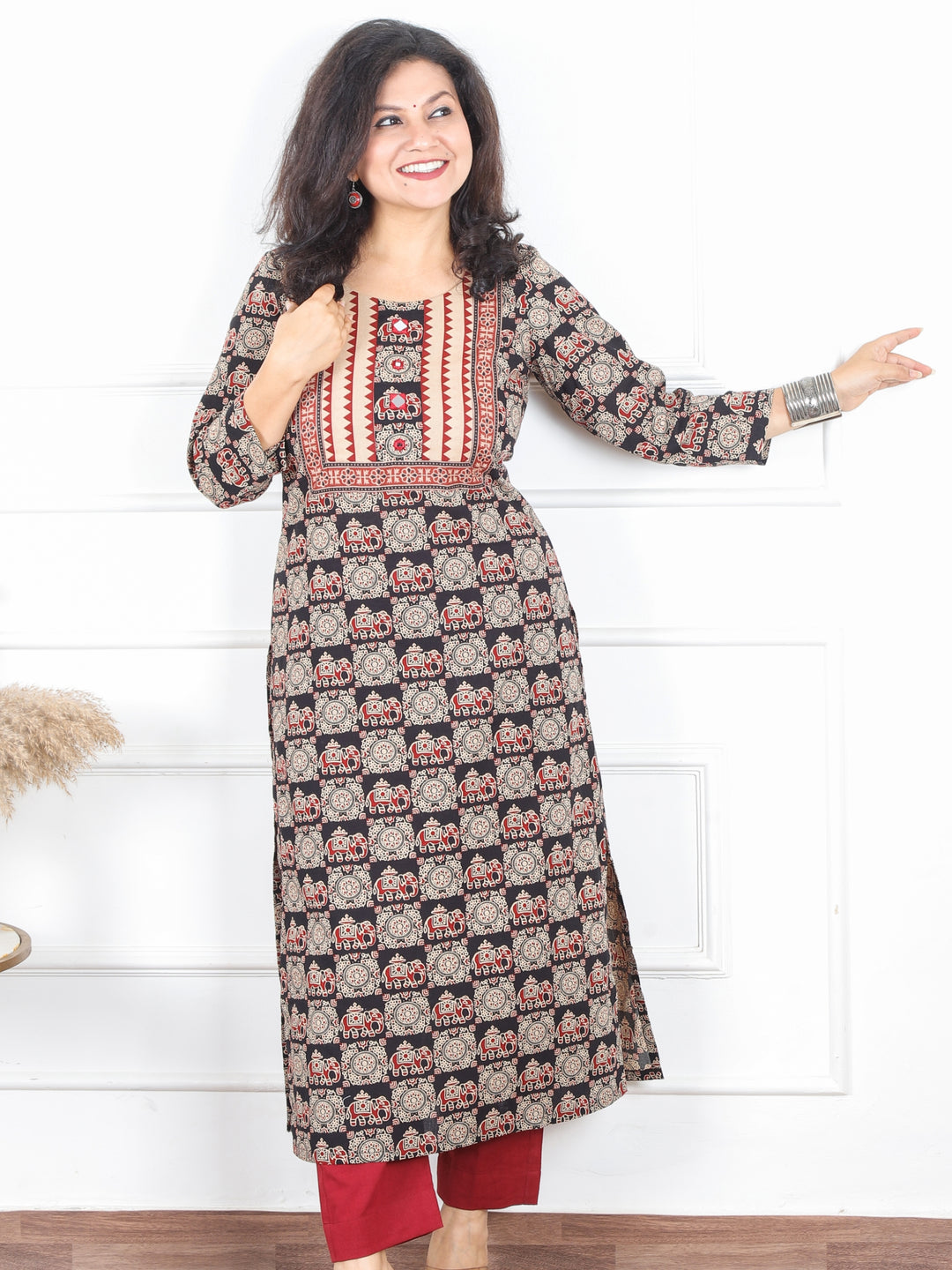 Hariyali Ebony Black Printed Yoke with Mirror Work Gajj Printed Cotton Kurti