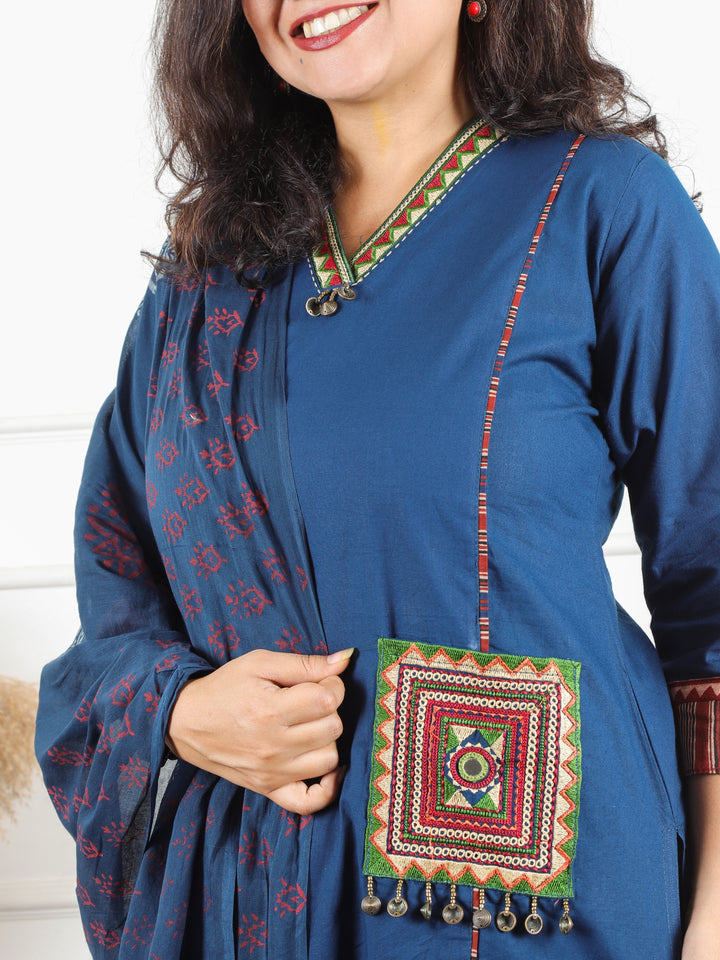 Malikaa Royal Blue V neck Lace Work with Coin and Pocket Cotton 3 Piece Set