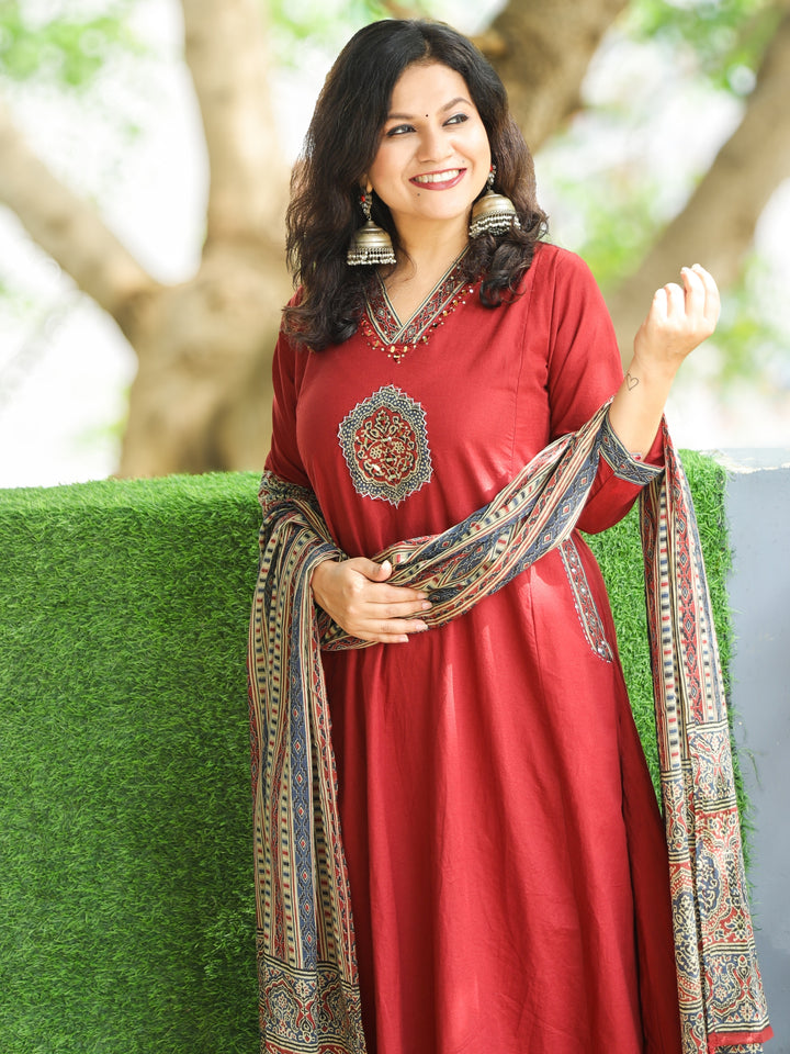 Barsaati Barn Red V Neck Mirror Work with Front Patch Cotton 3 Piece Set with Side Pocket