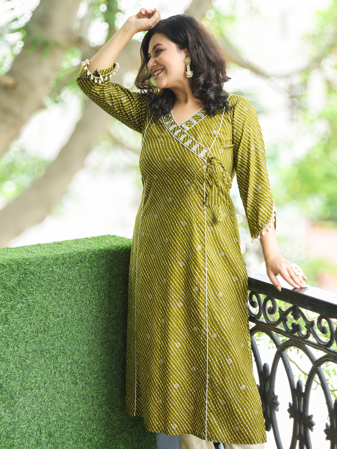 Lehar Mehendi Green Angrakha Neck with Mirror in leheriya Print Cotton Kurti