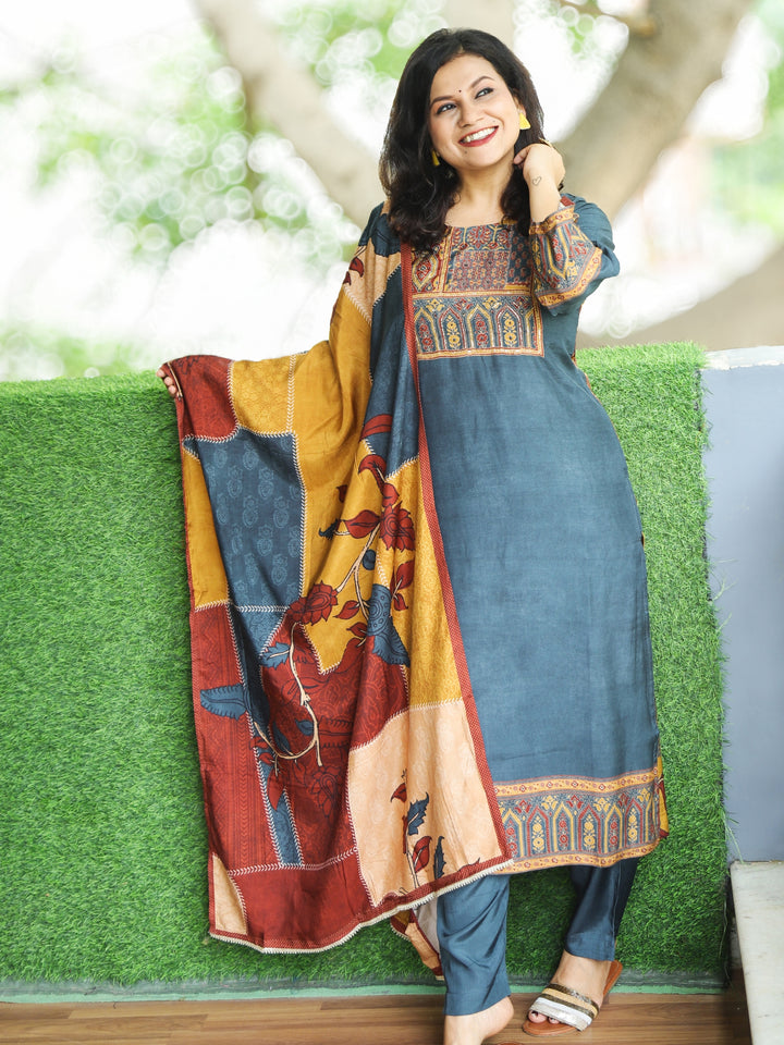 Pranda Charcoal Gray Digital Printed Yoke with French Knot Muslin 3 Piece Set