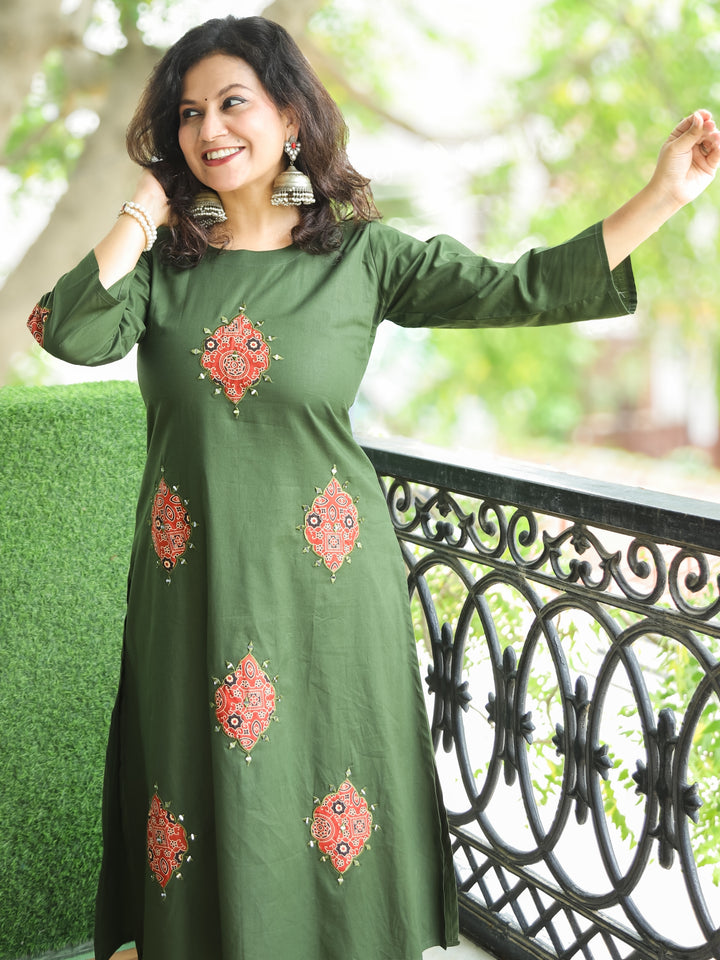 Raabtaa Forest Green in Applique Work Detailing with Mirror Cotton 2 Piece Set