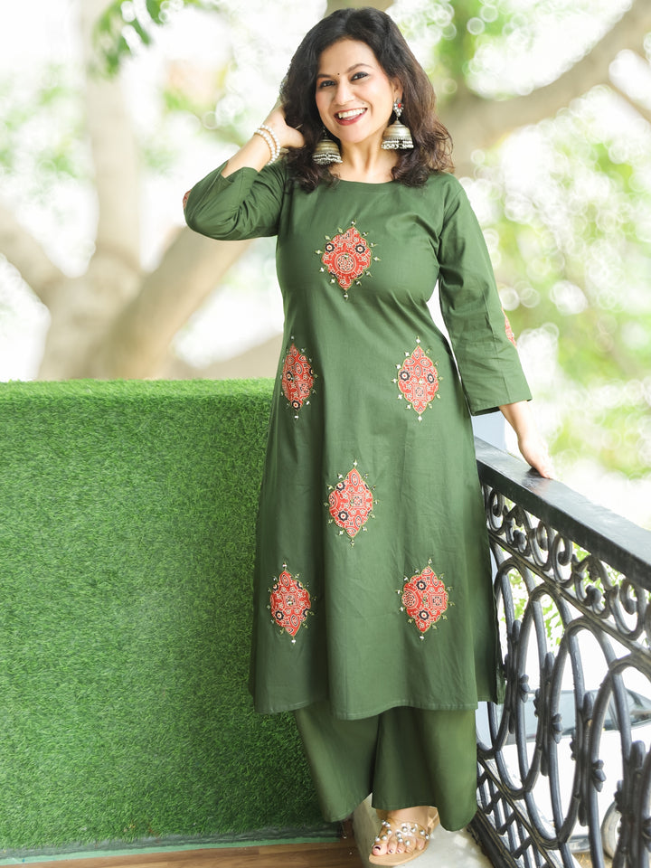 Raabtaa Forest Green in Applique Work Detailing with Mirror Cotton 2 Piece Set