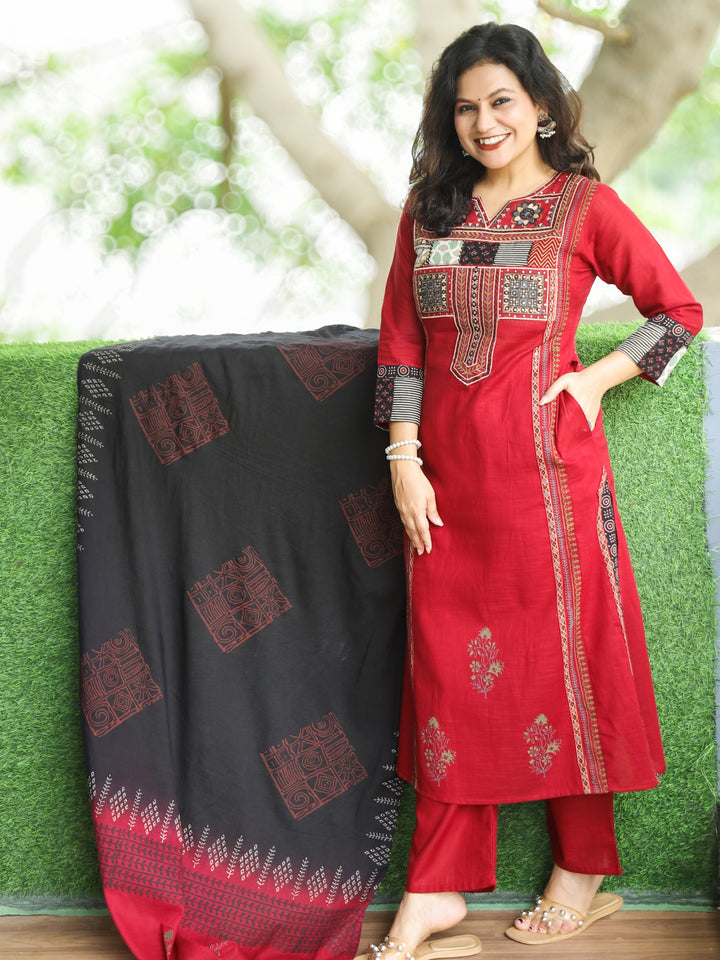 Swaroop Berry Red Embriodered  Neck Patch Panel Cotton 3 Piece Set with Pocket