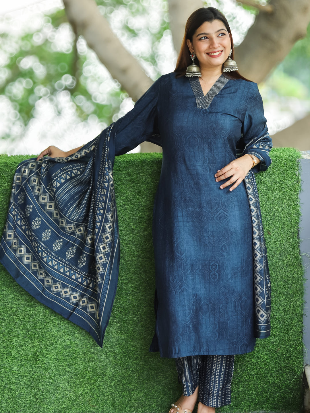Gamini Navy Blue Self Printed with V Neckline Zari Work Muslin 3 Piece Set
