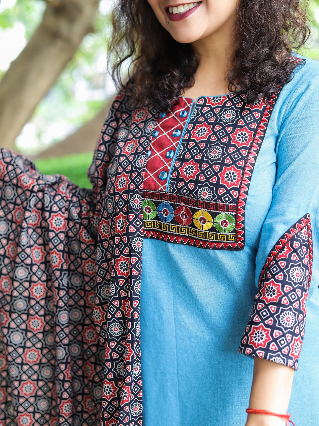 Kumkum Aqua Sky Kutch Patch Mirror and Thread Embroidery Cotton 3 Piece Set