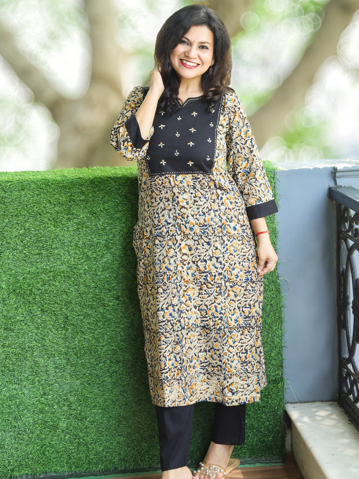 Sajni Coal Black Floral Thread Work Yoke with Kalamkari Printed Cotton 2 PIece Set