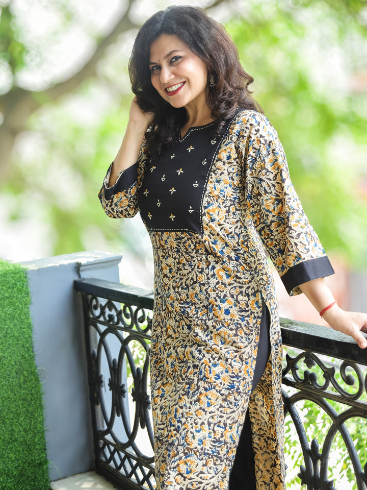 Sajni Coal Black Floral Thread Work Yoke with Kalamkari Printed Cotton 2 PIece Set