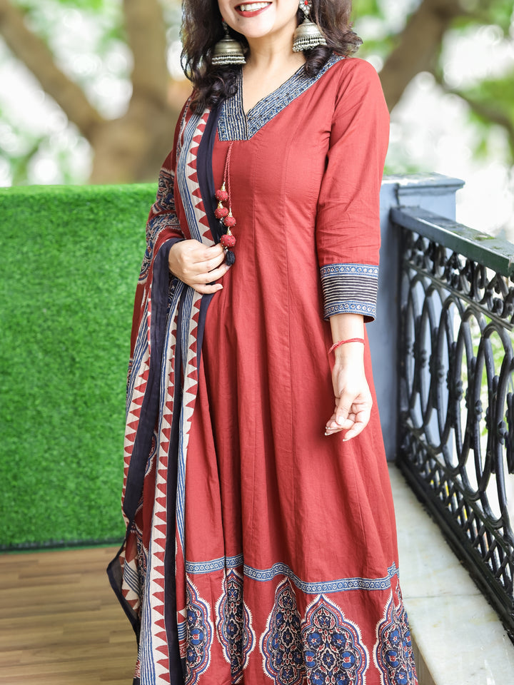 Shalini Dark Maroon V Neck with Hanging in Kali Cut Style Cotton 3 Piece Set