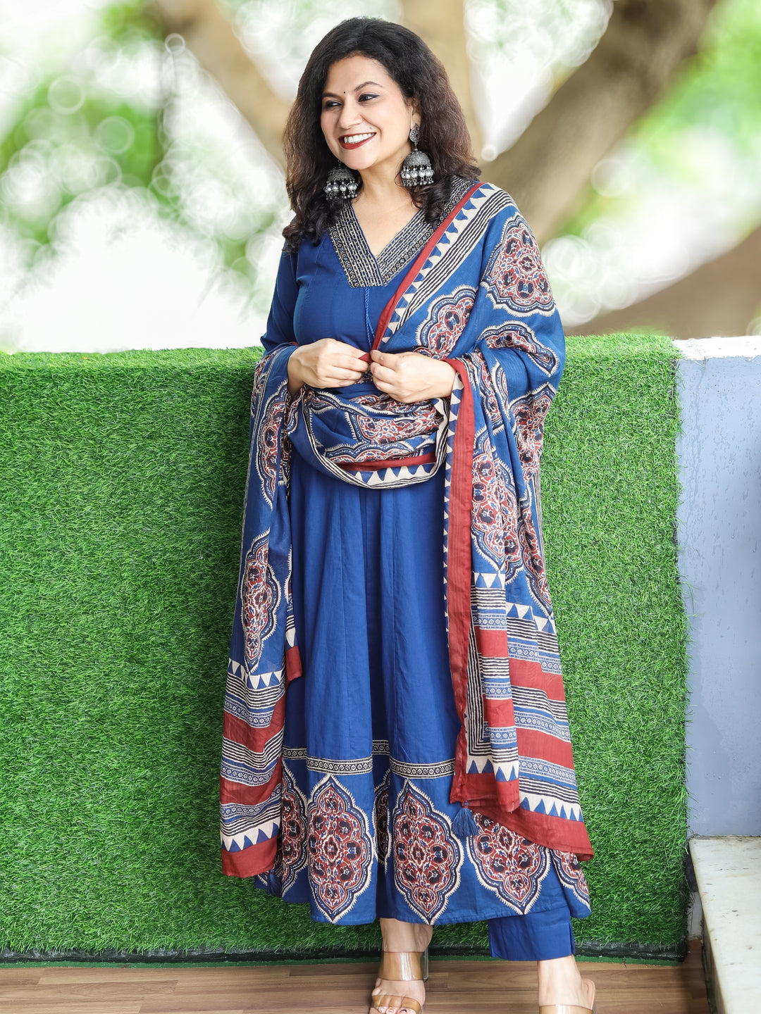 Shalini Dark Blue V Neck with Hanging in Kali Cut Style Cotton 3 Piece Set
