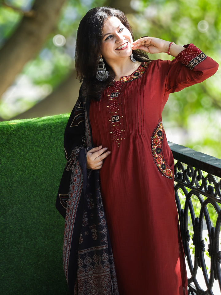 Kiara Berry Red Patch with Mirror Pintuck and Gathered Mul Chnaderi 3 Piece Set with Pocket