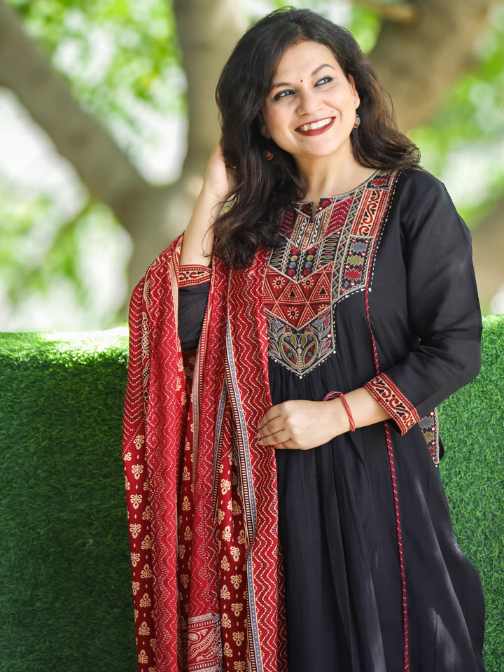 Kiara Ebony Black Embriodered Neck with Gathered in Panel Mul Chnaderi 3 Piece with Pocket