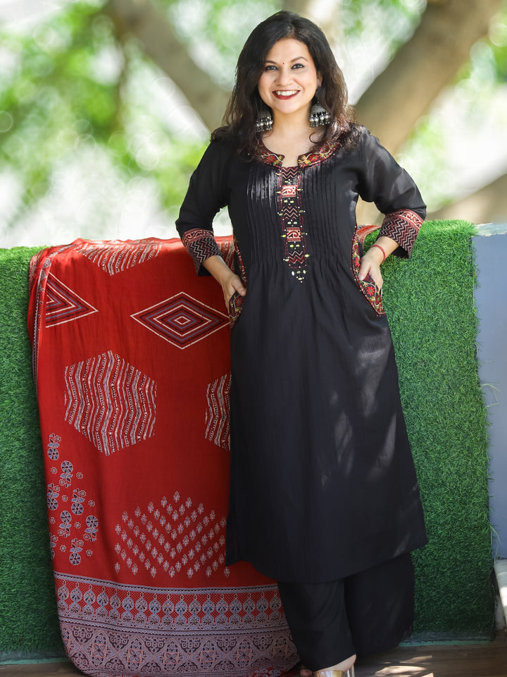 Kiara Raven Black Patch with Mirror Pintuck and Gathered Mul Chnaderi 3 Piece Set with Pocket