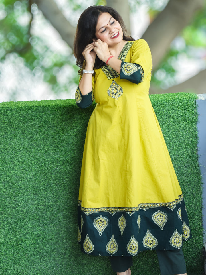 Rivaazi Lemon Yellow V Neck and Mirror Patch in Printed Hemline Anarkali Cotton Kurti